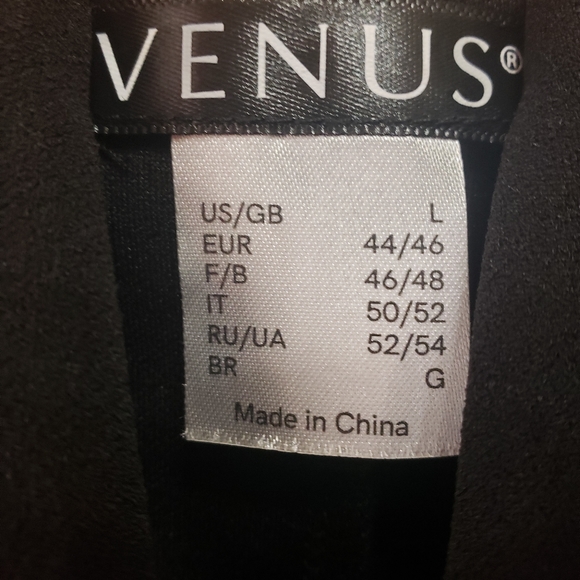 Black dress - Picture 2 of 4